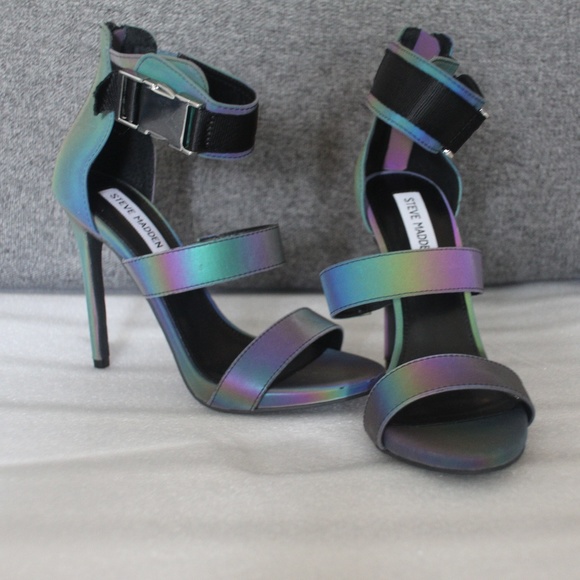 Steve Madden Shoes - BEAUTIFUL steve madden iradecent heels